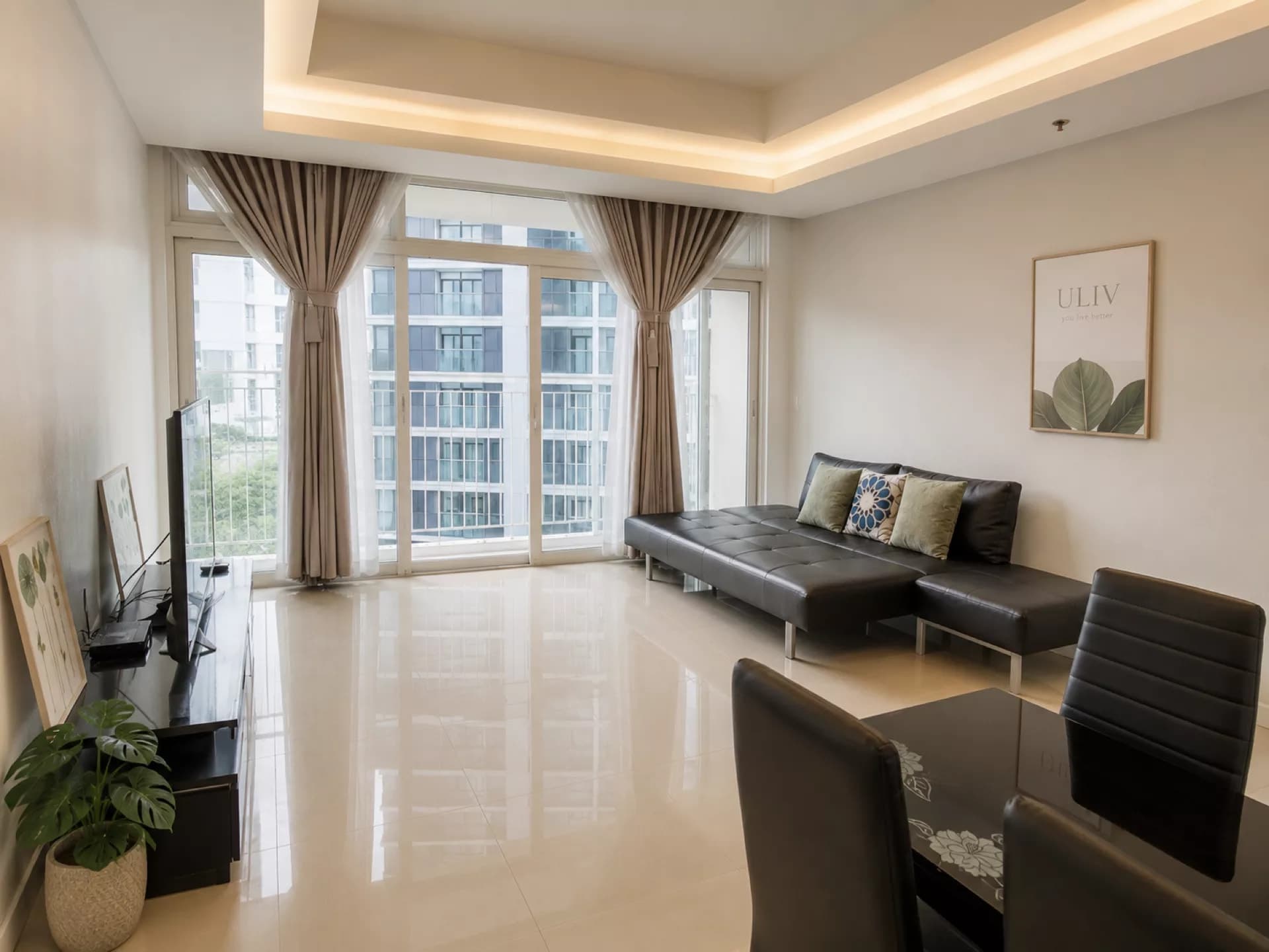 ULIV Apartment Riverside Azura Danang